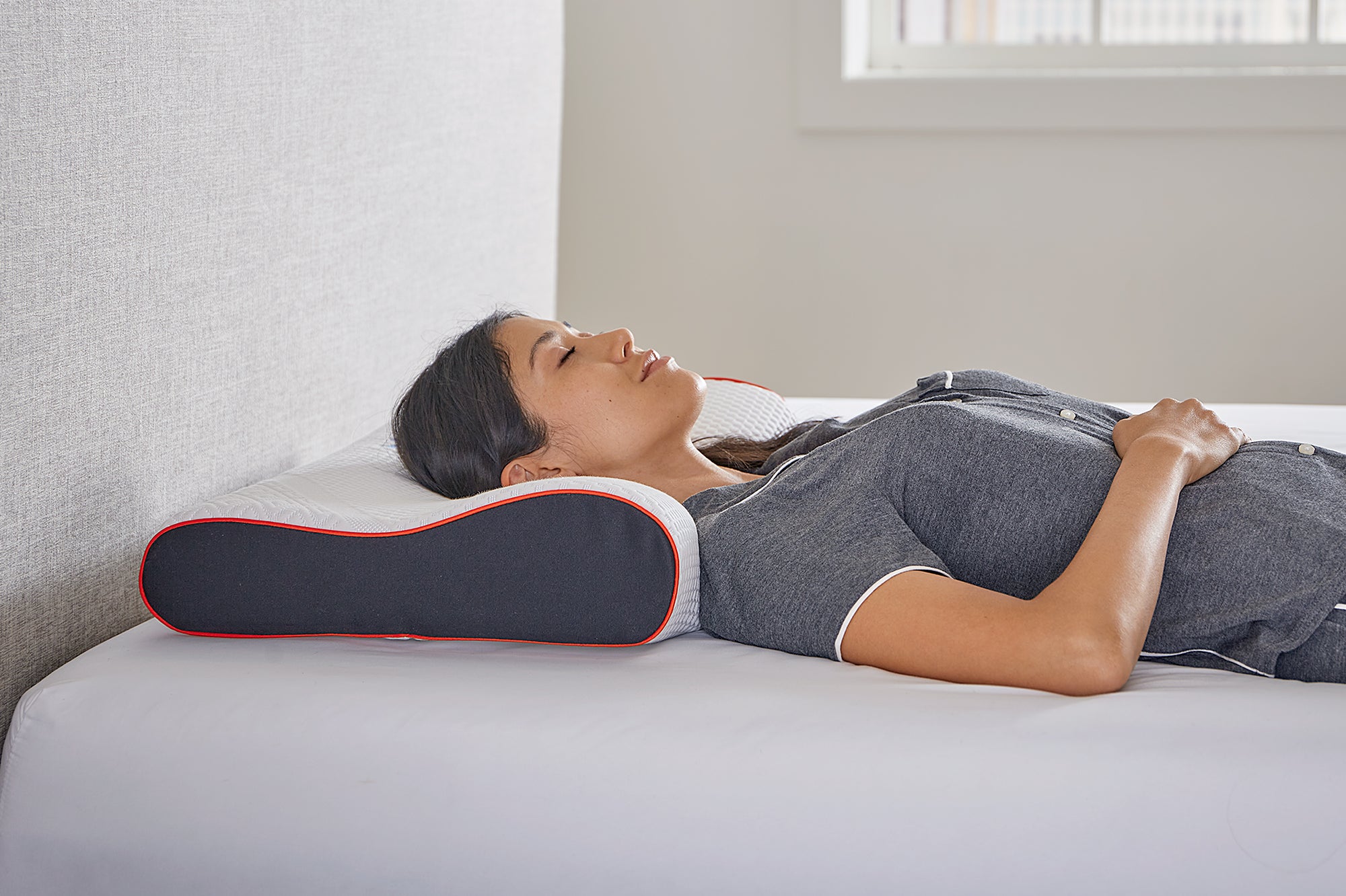 Image of Mlily Manchester United Contour Pillow