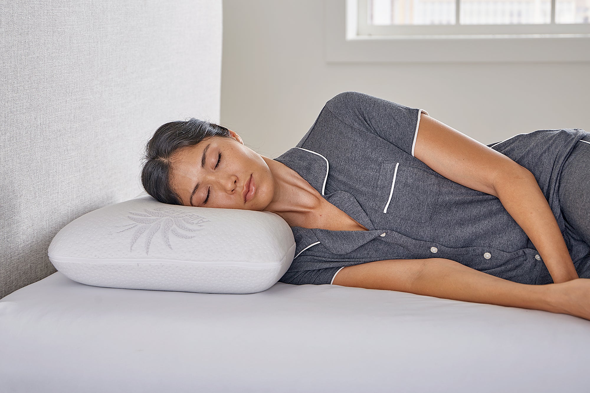 Image of Mlily Serenity Contour Pillow